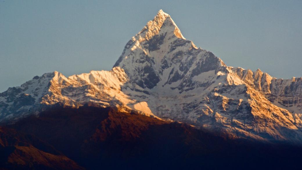 Двама българи покориха най-смъртоносния връх на Земята