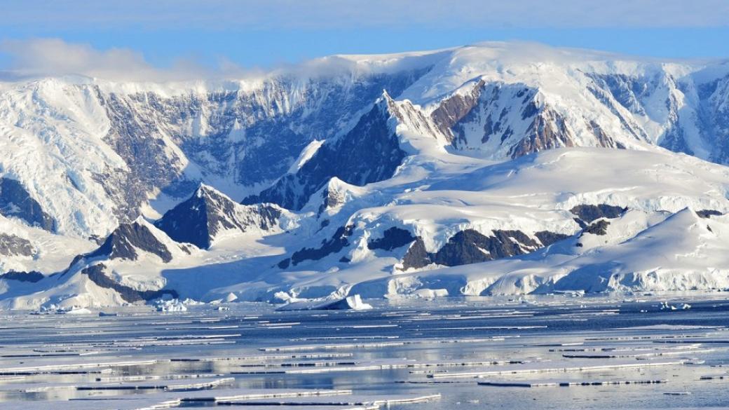 Езеро в Антарктида може да крие древен живот