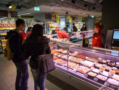 България е в топ 3 в ЕС по ръст на търговията на дребно