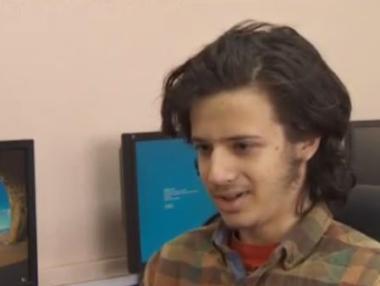 Българче създаде компютър, който пише ръкописно