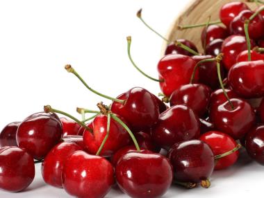 Черешите поскъпват заради студа