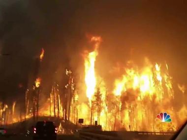 Огнeн ад в Канада, властите евакуираха десетки хиляди