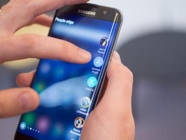 Samsung изпревари Apple при смартфоните