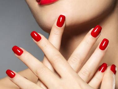 KFC пусна лак за нокти с вкус на пилешко