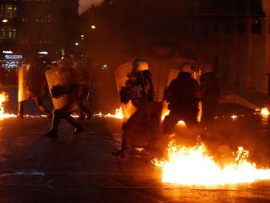 Размирици пред гръцкия парламент