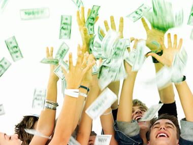 За какво българите биха похарчили 1000 лева?