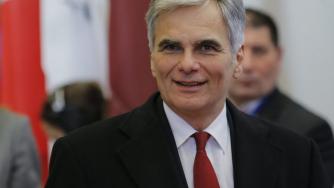 Австрийският канцлер Вернер Файман хвърли оставка