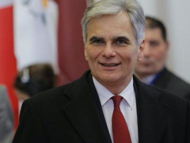 Австрийският канцлер Вернер Файман хвърли оставка