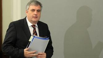 Ивайло Калфин: Оттеглям се по решение на АБВ