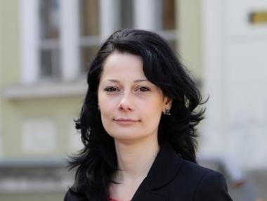 И зам.-министър Найденова от АБВ с оставка