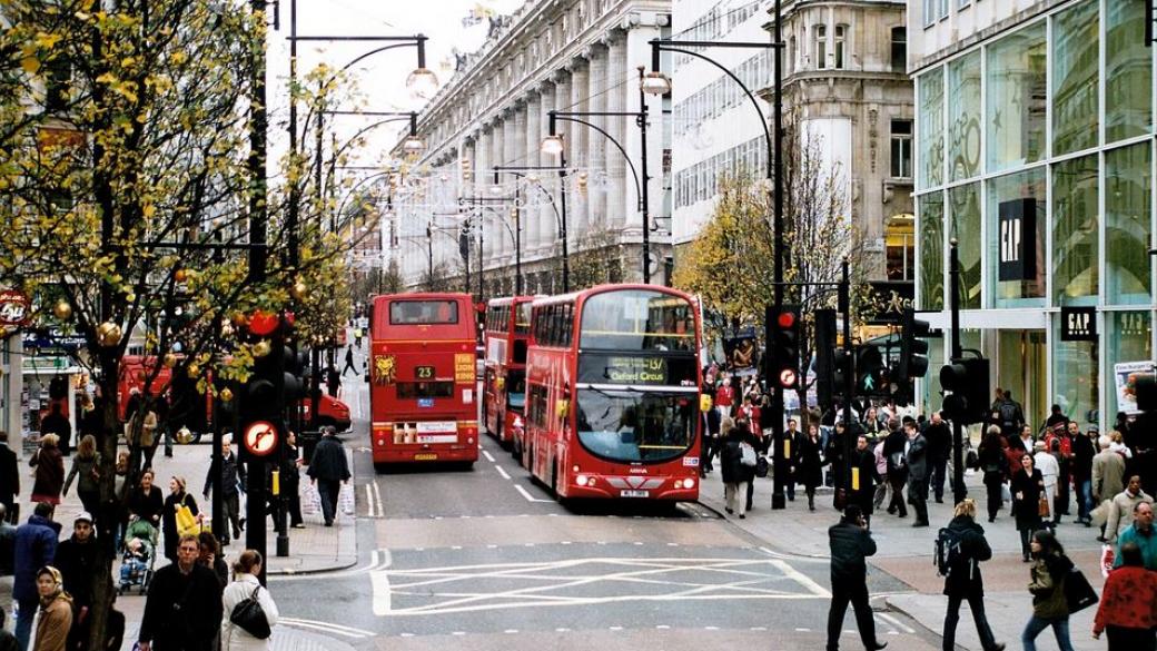 Плочките на „Оксфорд Стрийт“ в Лондон ще правят ток