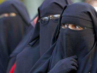 Край на бурките в България