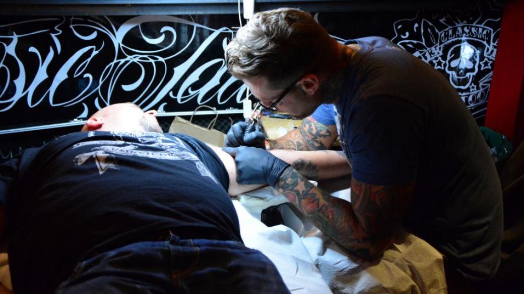 Ново мастило за татуировки изчезва за година