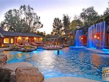 Невероятното имение на Дрейк