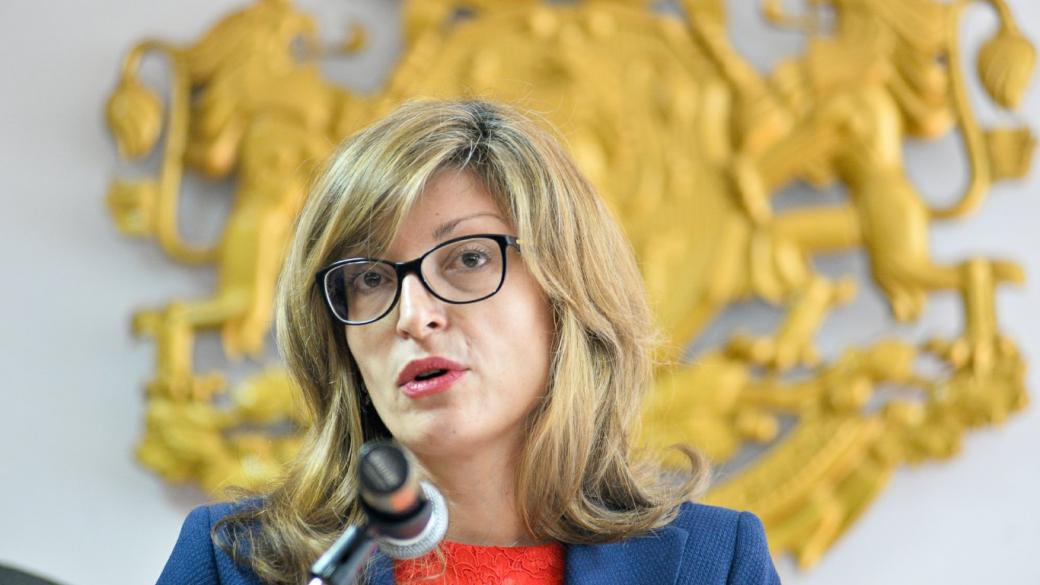 Екатерина Захариева: Президентът трябва да може сам да инициира референдуми
