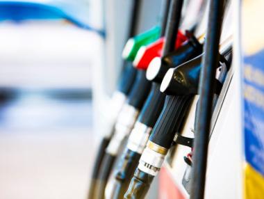 Променят Закона за ДДС заради некоректни търговци на горива