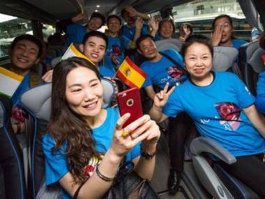 Китайски милиардер заведе 2500-те си служители на почивка