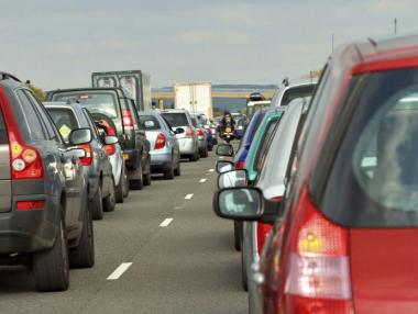 Засилен трафик и опашки по граничните пунктове на страната