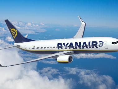 Ryanair намалява цените на полетите със 7%