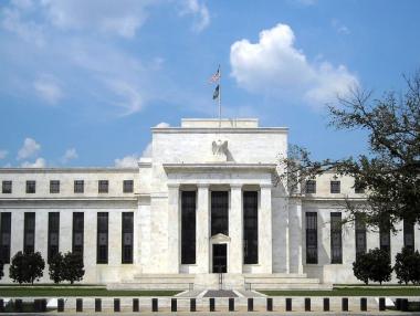 Фед е по-вероятно да вдигне лихвите през юли, а не през юни