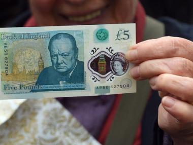 Великобритания пуска нова банкнота с лика на Уинстън Чърчил