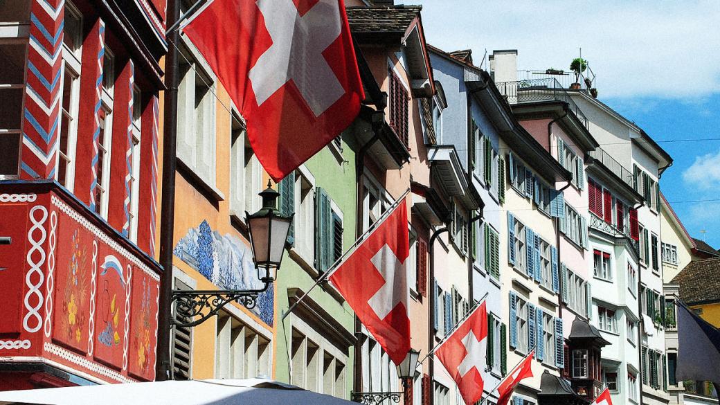 Днес Швейцария решава дали да въведе доход от 2500 франка за всеки