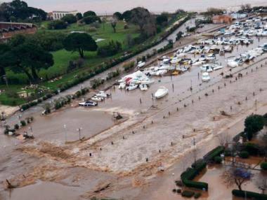 Над €1 млрд. са щетите след наводненията във Франция