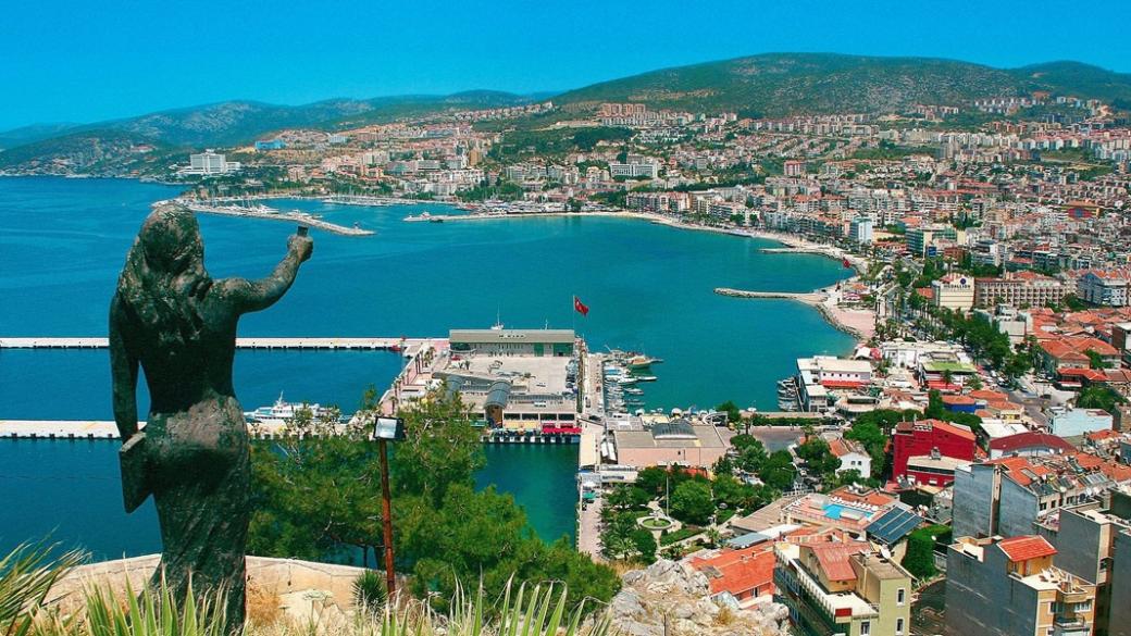 Огромен подводен самолет ще привлича туристи в Турция