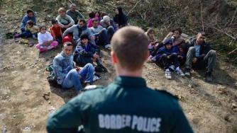 ЕС забрани ареста на незаконни мигранти