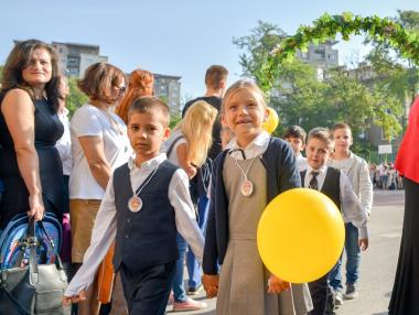 Помощта за първокласник става 250 лв.