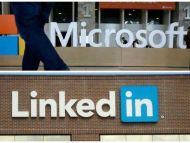 Microsoft придоби LinkedIn
