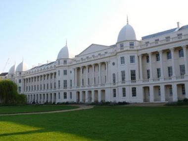 Лондонското бизнес училище привлече $177 млн.