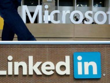 LinkedIn става бизнес мрежа за работещи