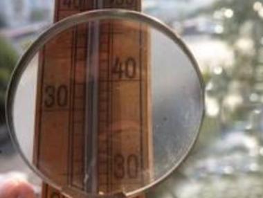 Оранжев и жълт код за опасни жеги и днес