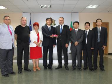 Китайци искат да правят електромобили у нас