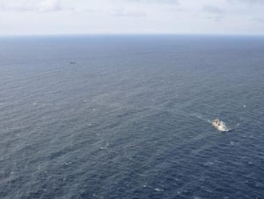 Малайзийски кораб с туристи изчезна