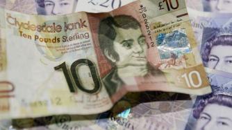 Британският паунд се срина до 31-годишно дъно след референдума