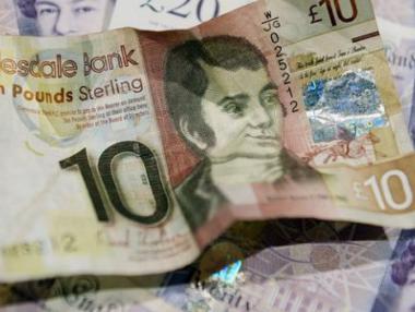 Британският паунд се срина до 31-годишно дъно след референдума