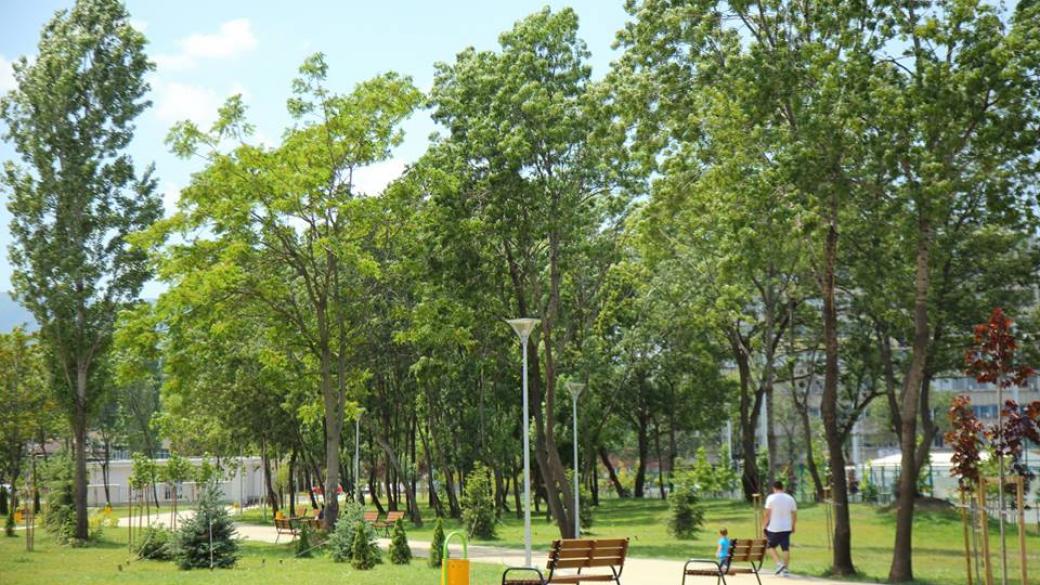 Обновяват паркове и градинки в София