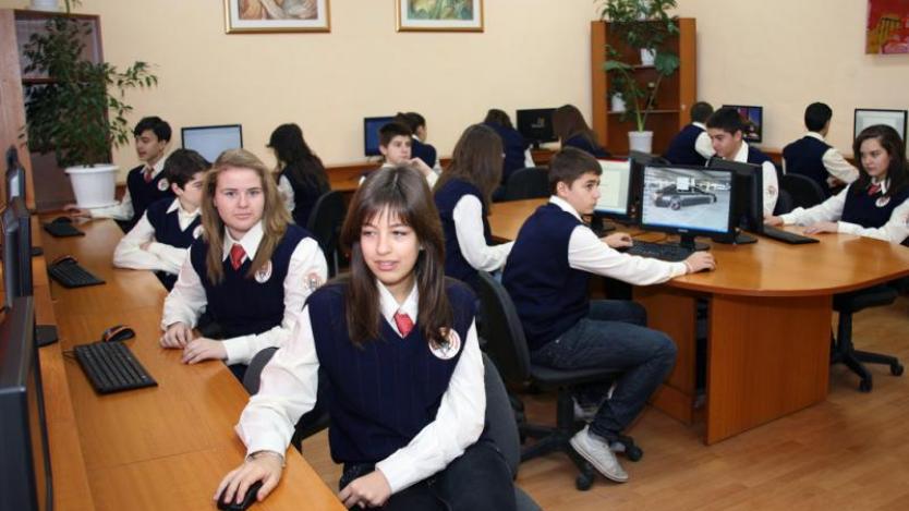 Местата в елитните гимназии в София свършиха