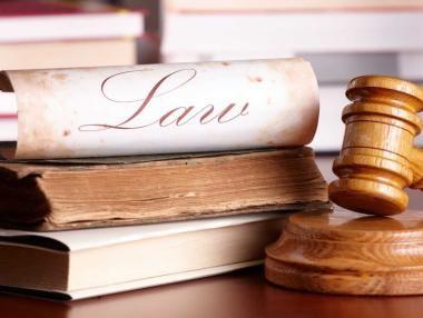 Законови промени пълнят джобовете на адвокатската гилдия