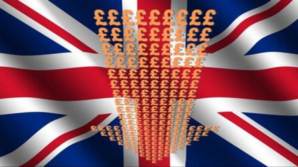 Доларът с ръст, британската валута удари ново дъно