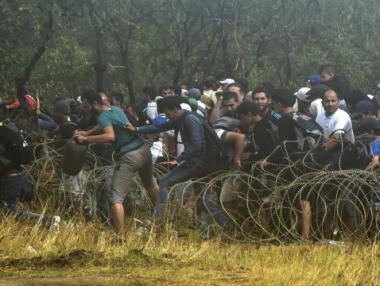 Задържаха голяма група нелегални мигранти край Царево