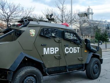 Баретите завардиха летище София