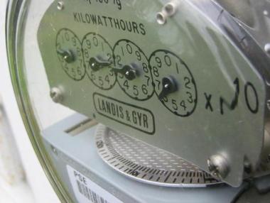 Отчитат електромерите извънредно заради новите цени от 1 юли