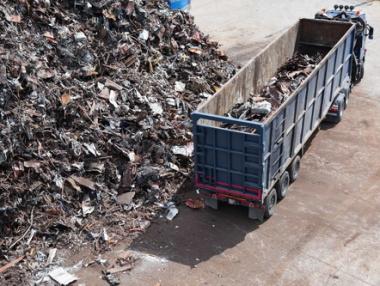 10 години затвор и солени глоби за кражба на метали