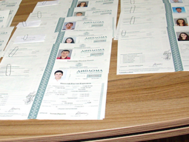 И седмокласниците ще получават дипломи догодина