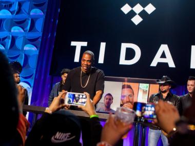 Apple купува Tidal на Джей Зи