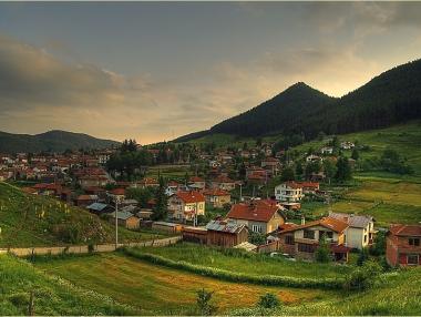 Пенсионирани полицаи и военни ще пазят малките градчета и села