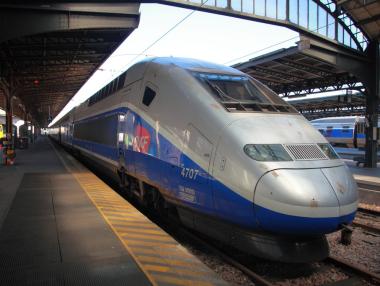 Високоскоростен влак вече свързва Париж и Страсбург